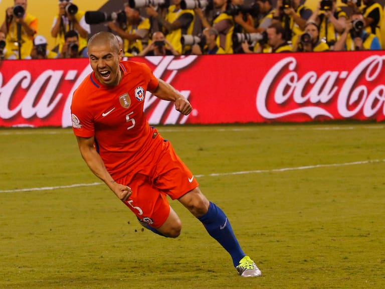 “Nunca lo había visto llorar”: el peculiar regalo que recibió el “Gato” Silva en su cumpleaños 40