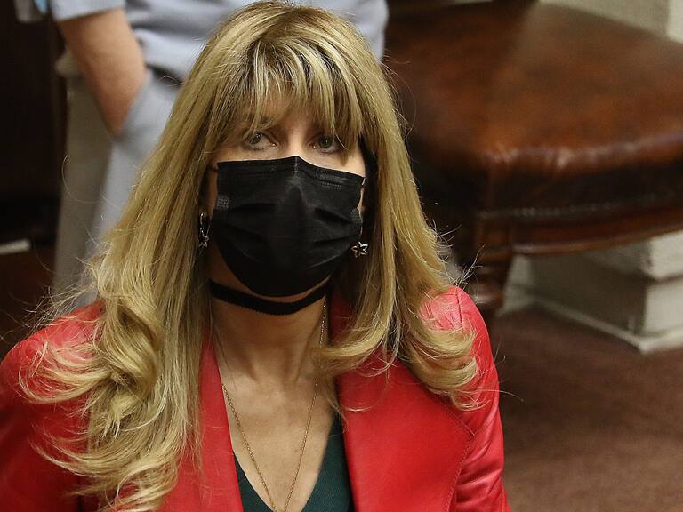 Senadores de la DC proponen a Ximena Rincón como presidenta del Senado