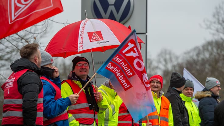 Alemania observa que los trabajadores paralizaron las fábricas de Volkswagen