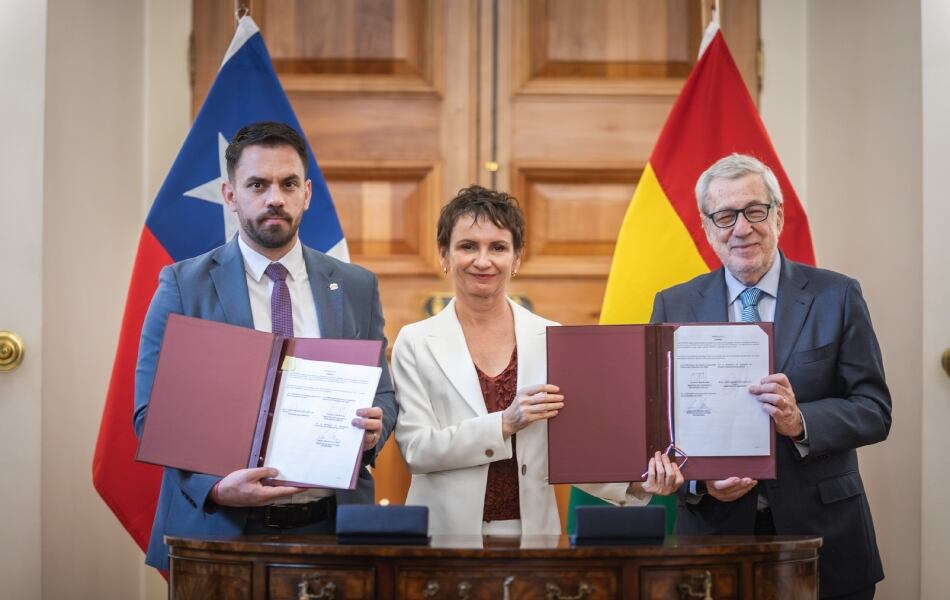 La ministra del Interior, Carolina Tohá, junto al ministro de Gobierno de Bolivia, Eduardo del Castillo y el canciller Alberto van Klaveren | Foto extraída desde el Ministerio del Interior