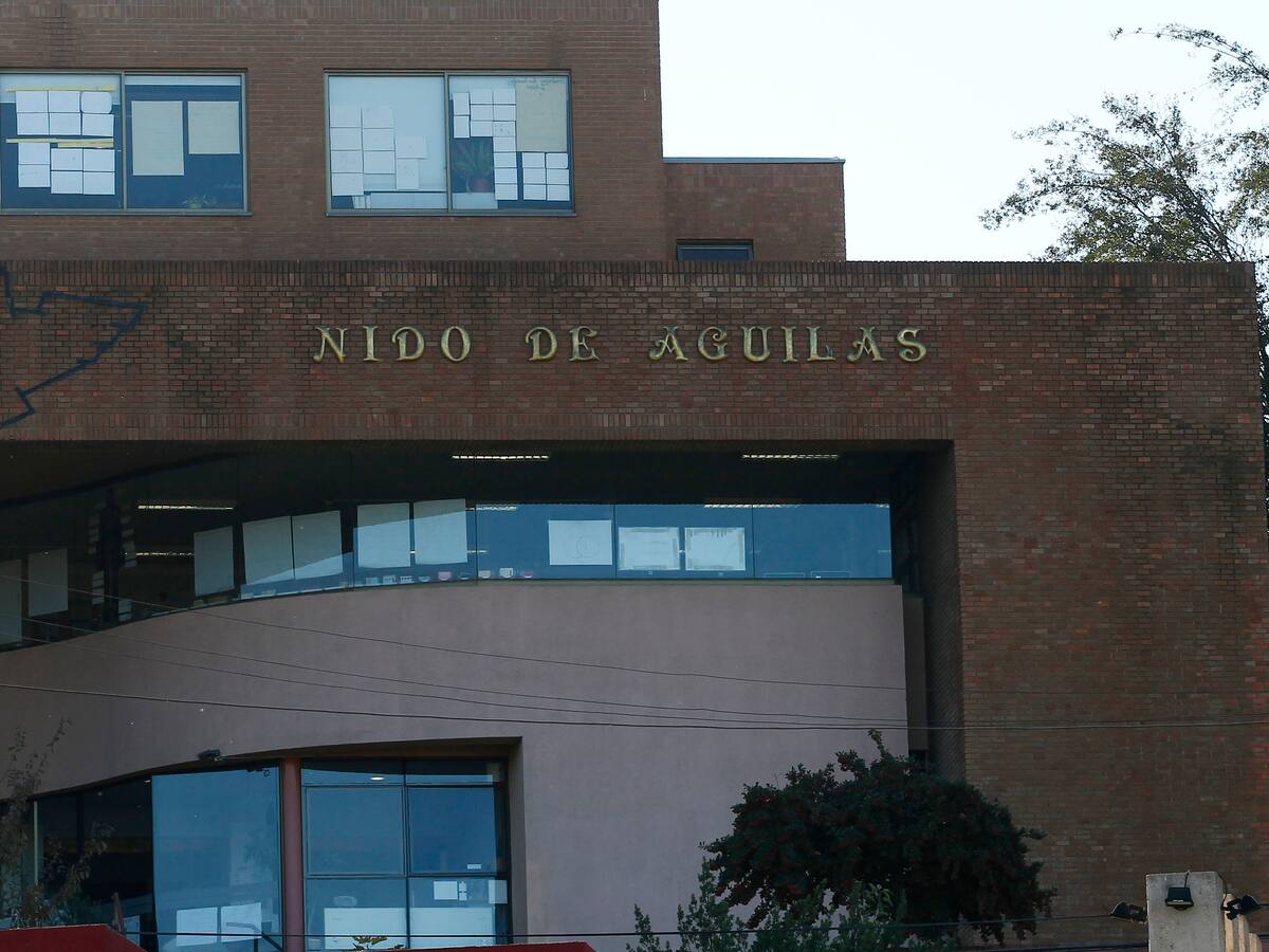 Presentan querella contra colegio Nido de Águilas por presunta omisión de denuncia tras hecho de connotación sexual entre alumnos
