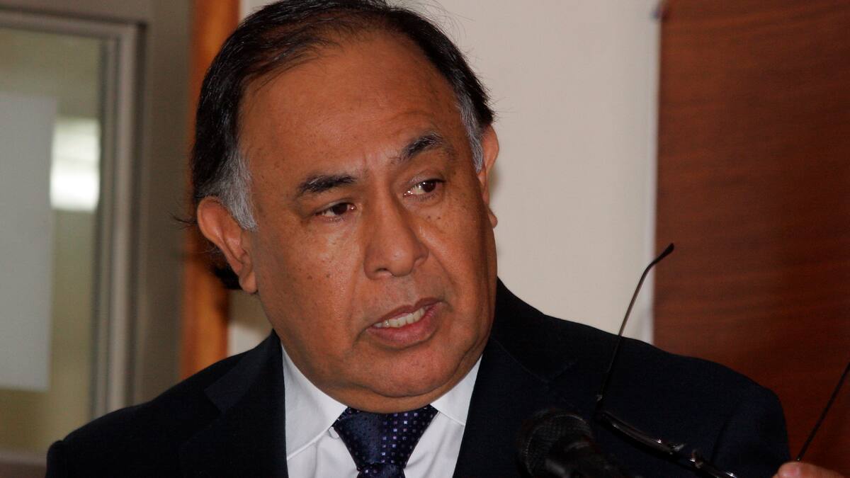 Comisión revisora aprueba y recomienda admitir AC contra ministro Simpertigue