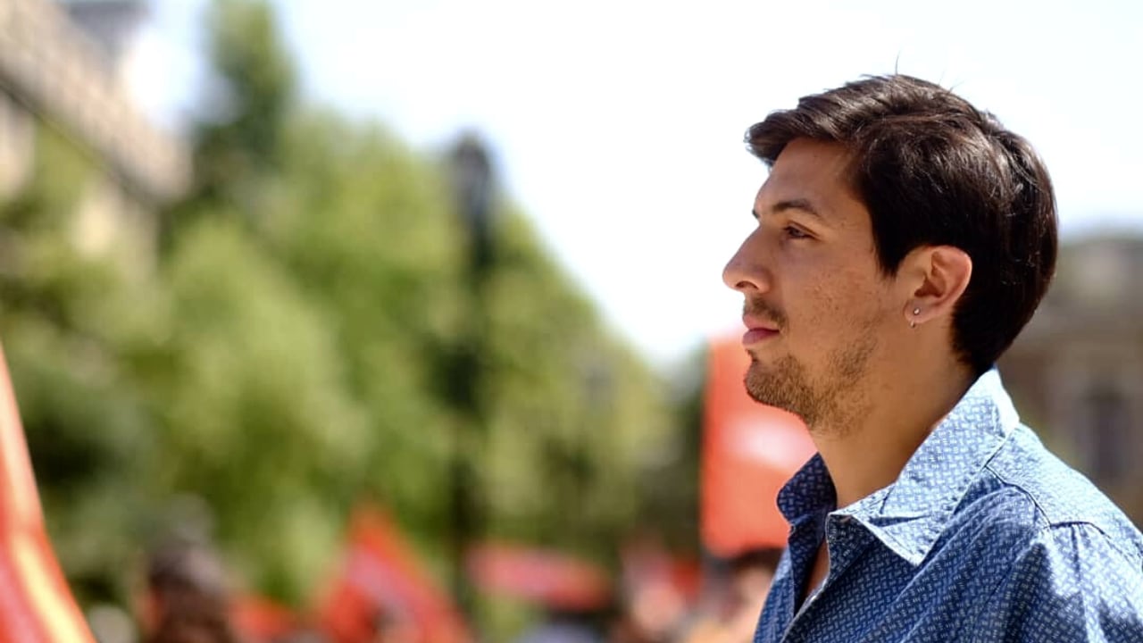 “Profe Andrade”: detienen clases de inglés realizadas por fundador de Democracia Viva en la cárcel