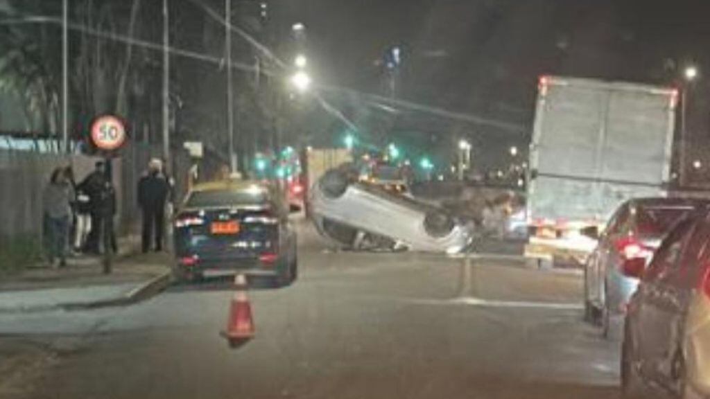 Accidente, tránsito, vehicular, volcado, Independencia, 1024x576 jpg ok