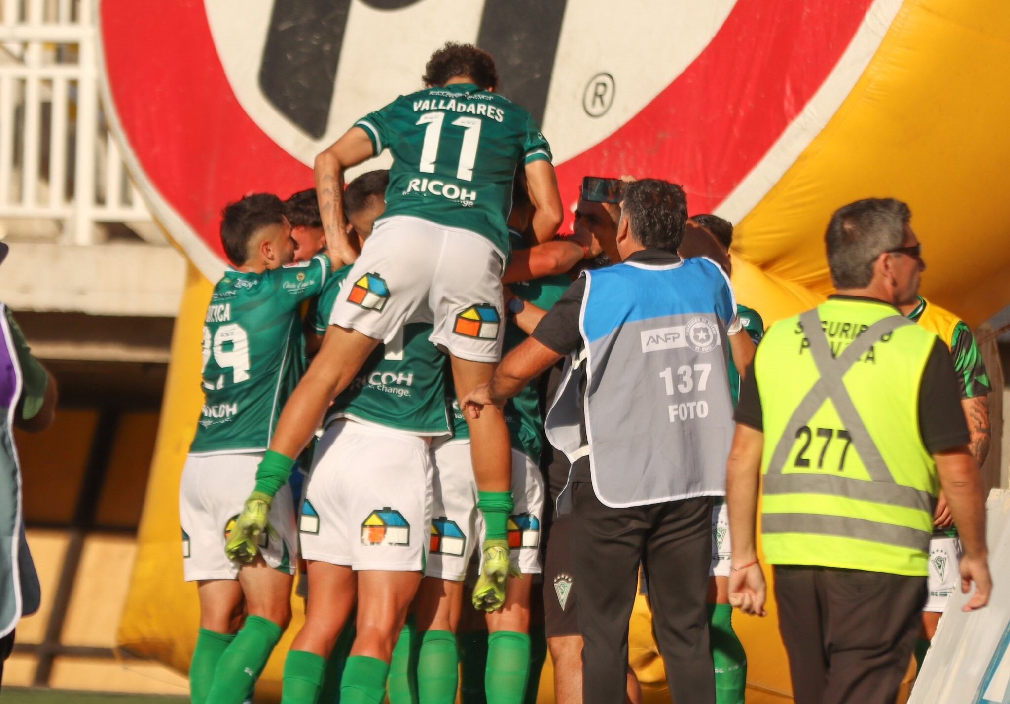 Santiago Wanderers se reencuentra con los triunfos y toma la cima de la Primera B | X: Santiago Wanderers