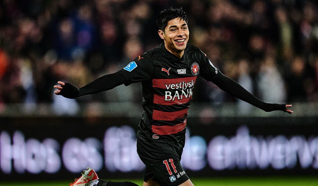 Darío Osorio anota en menos de diez minutos: revisa el nuevo gol del chileno en Dinamarca