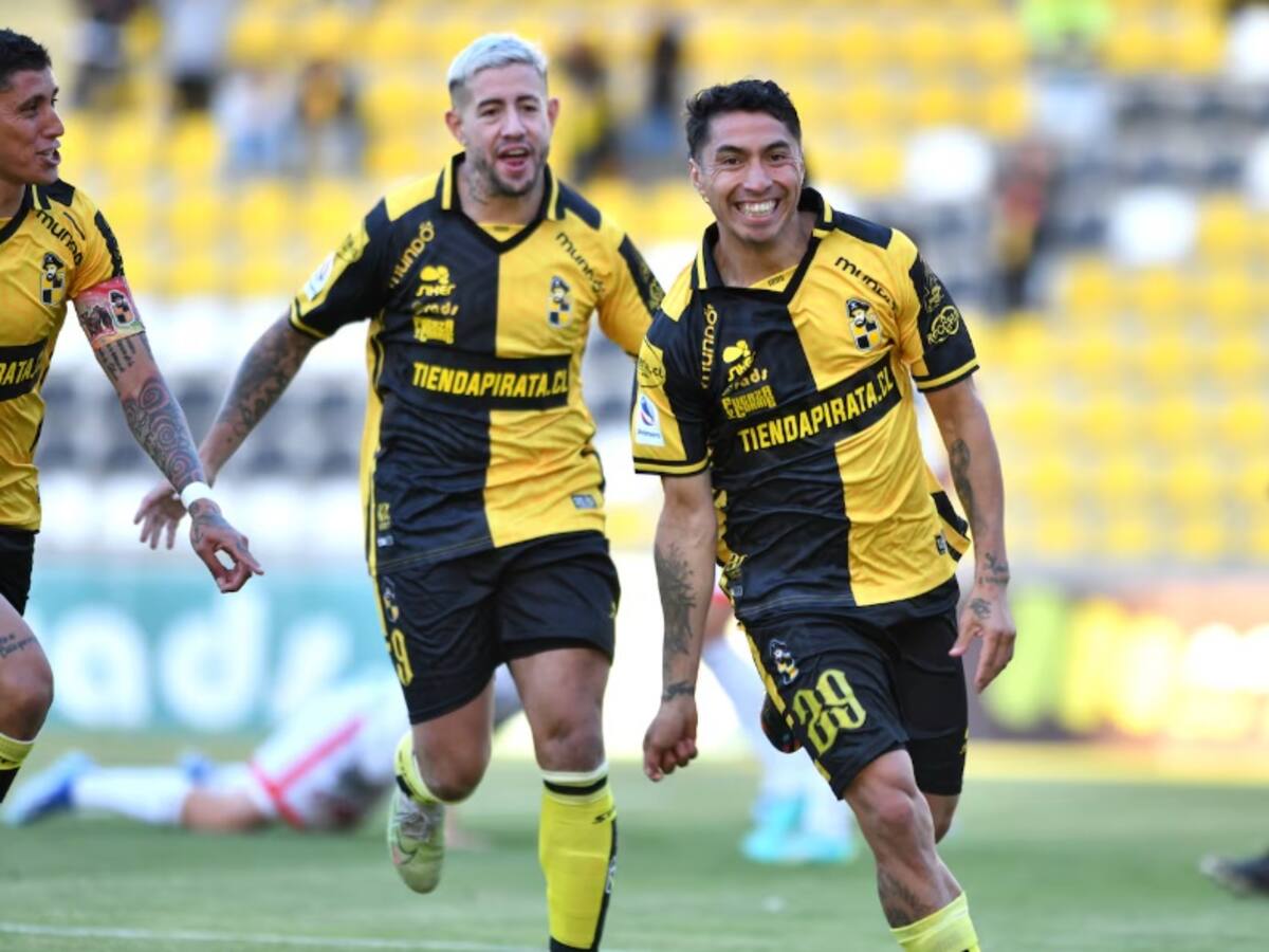 Remezón al mercado y durísimo golpe para Colo Colo: revelan que Luciano Cabral está listo en otro elenco chileno de Primera División