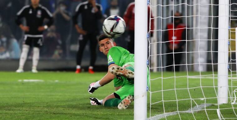 Martín Parra: comisión de Fútbol de la U aprobaría fichaje del arquero