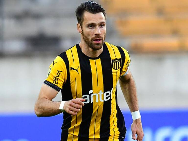 Zaguero uruguayo Gary Kagelmacher aseguró que Ariel Holan lo quiere fichar en Universidad Católica