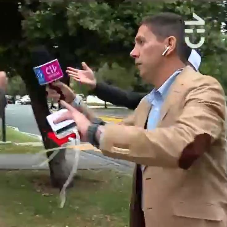 Escándalo total en las elecciones de Las Condes: Reportan insólita pelea a combos en local de votación