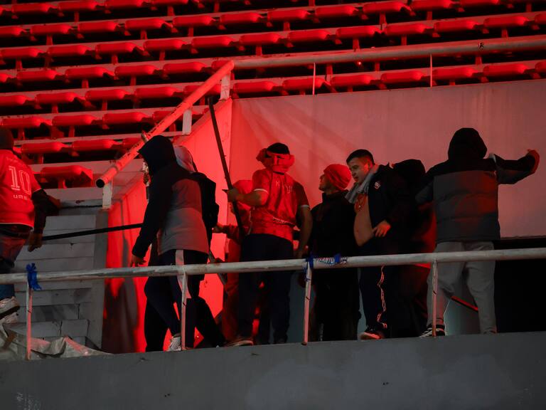 Azul Azul presenta denuncia ante la justicia argentina por acciones contra hinchas de la U en Avellaneda