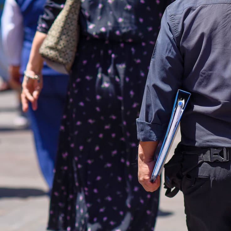 Licencias médicas impulsan fuerte alza del ausentismo laboral en Chile: promedio supera los 30 días