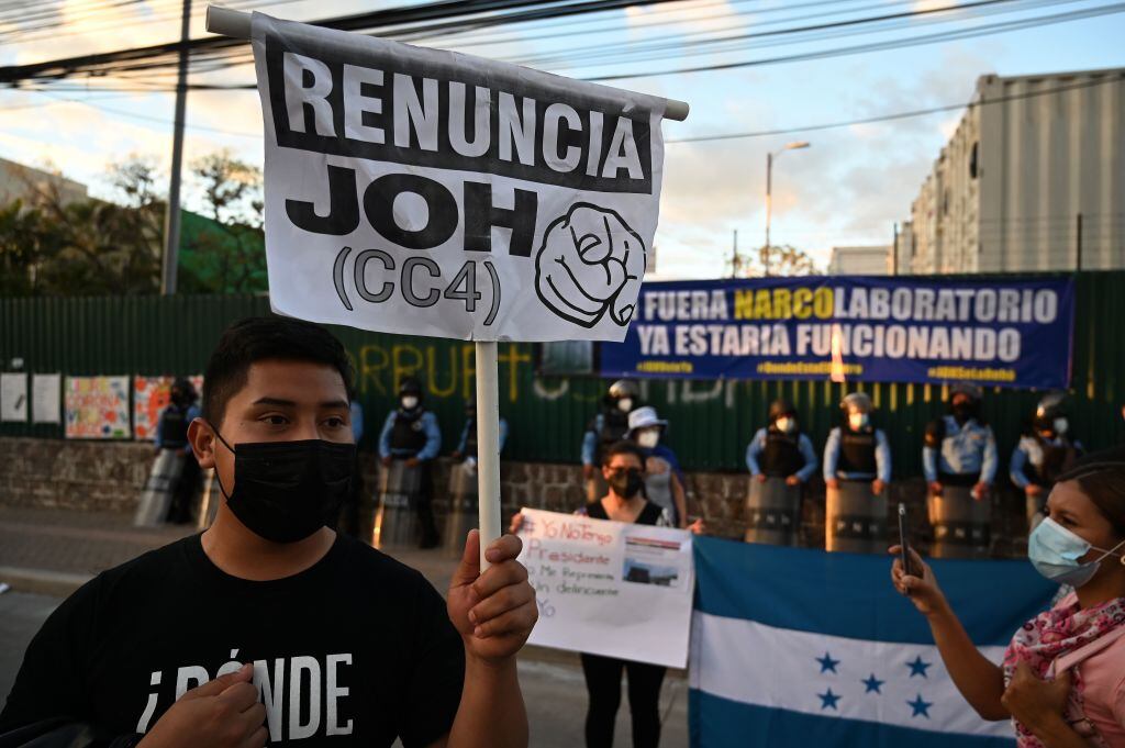Protesta en contra del mandatario de Honduras tras la denuncia por narcotráfico