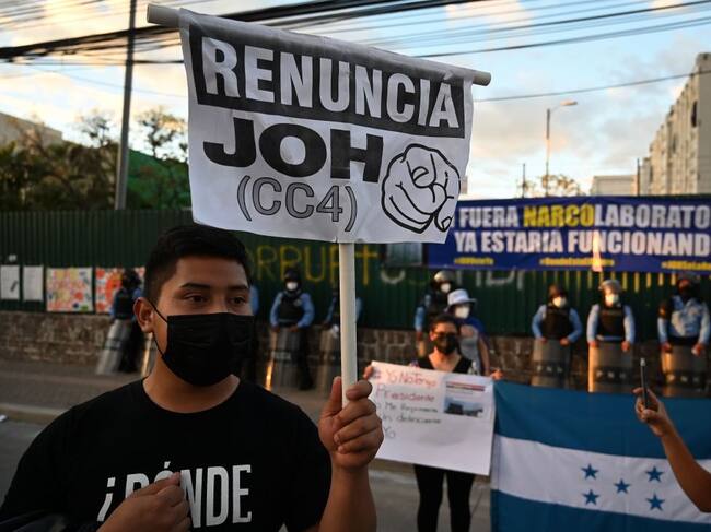 Protesta en contra del mandatario de Honduras tras la denuncia por narcotráfico