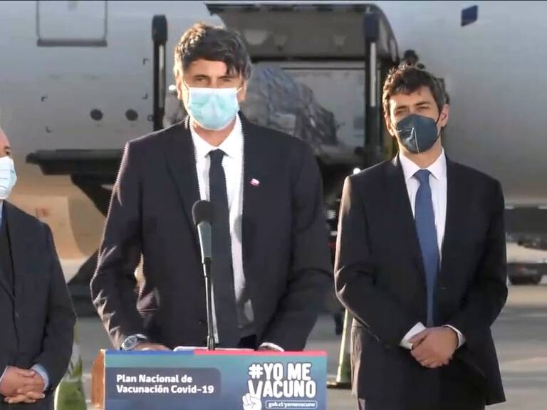 Es de una sola dosis: llegó a Chile el primer cargamento de vacunas CanSino contra el covid-19