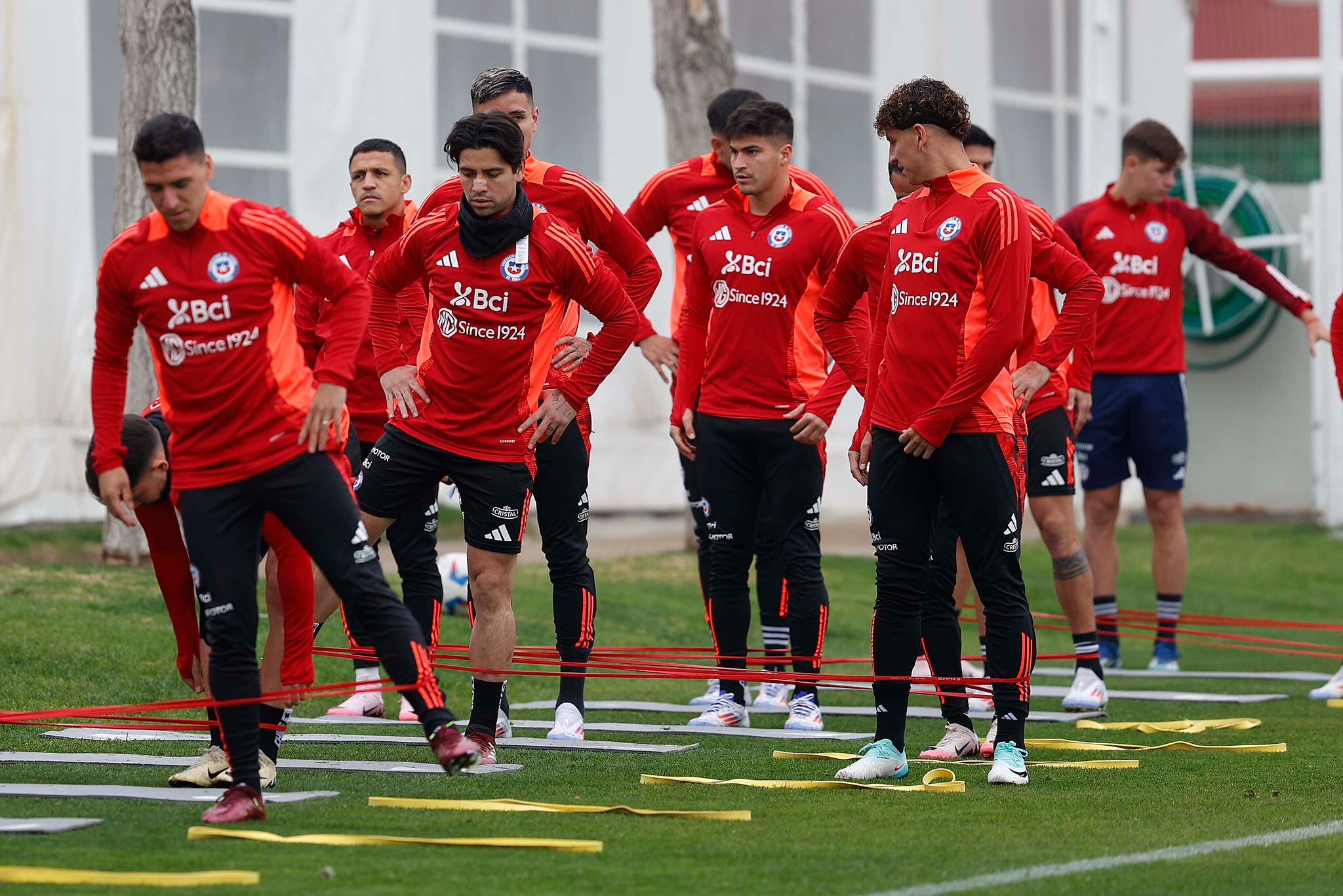 Por un triunfo necesario: la formación que probó Ricardo Gareca en La Roja para el duelo ante Paraguay | X: La Roja