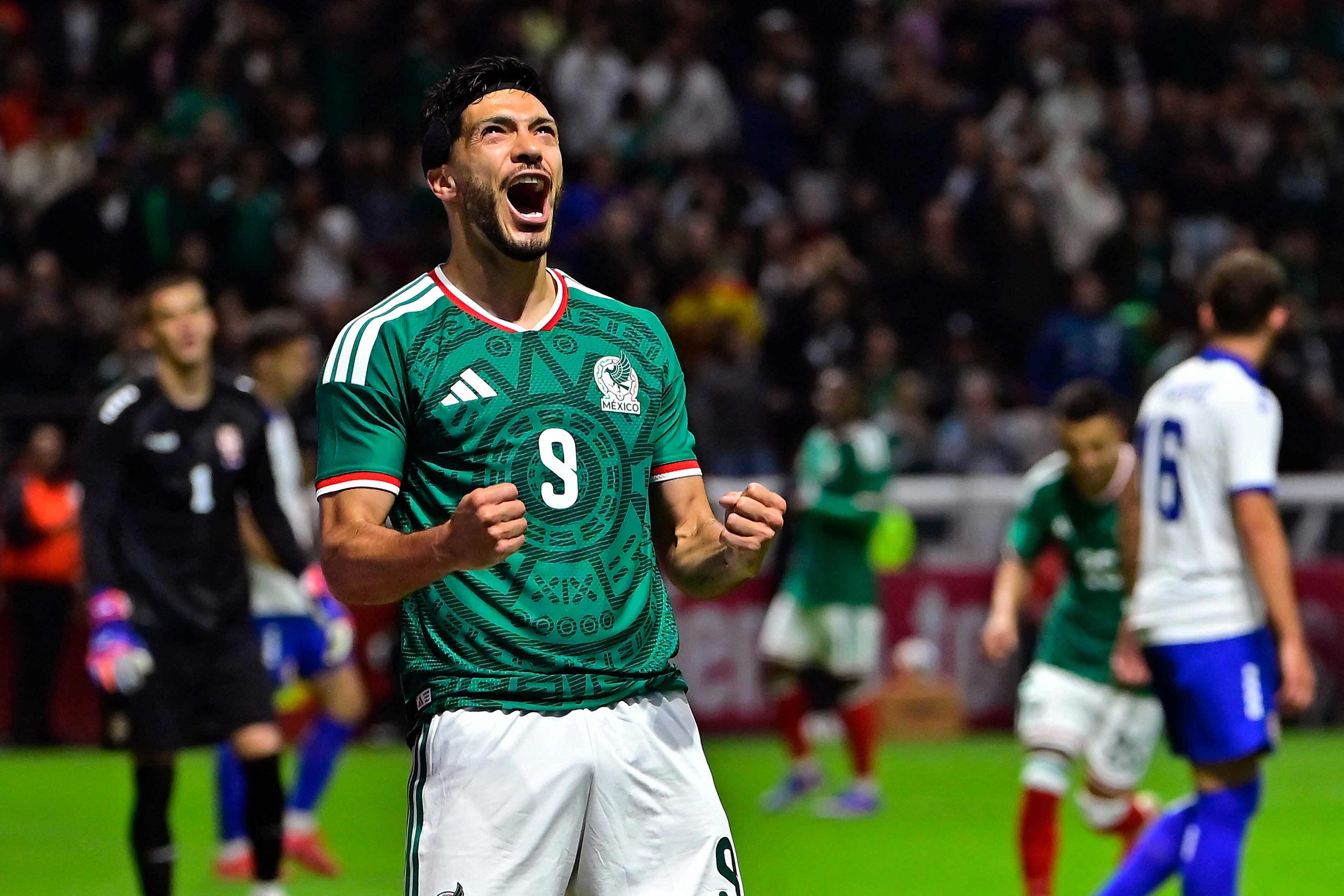 (Photo by Eduardo Valdez/Jam Media/Getty Images)