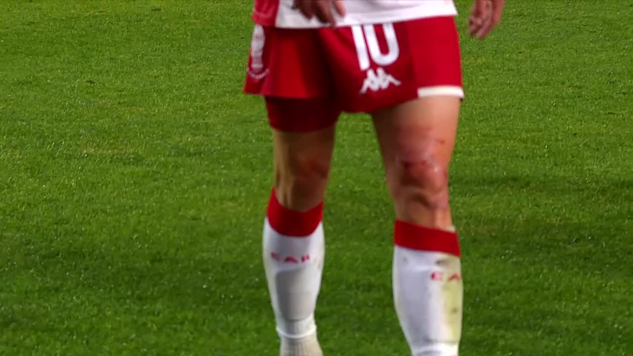 La sacó barata: Walter Mazzantti terminó con serias heridas en el clásico ante San Lorenzo | Captura de pantalla