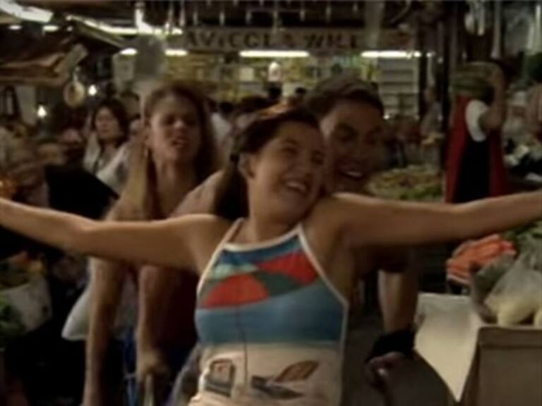 Rodrigo Díaz recordó con video el día en que se besó con María José Quintanilla