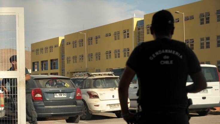 Emergencia por emanación de gas en cárcel de Alto Hospicio generó amplio operativo de Bomberos