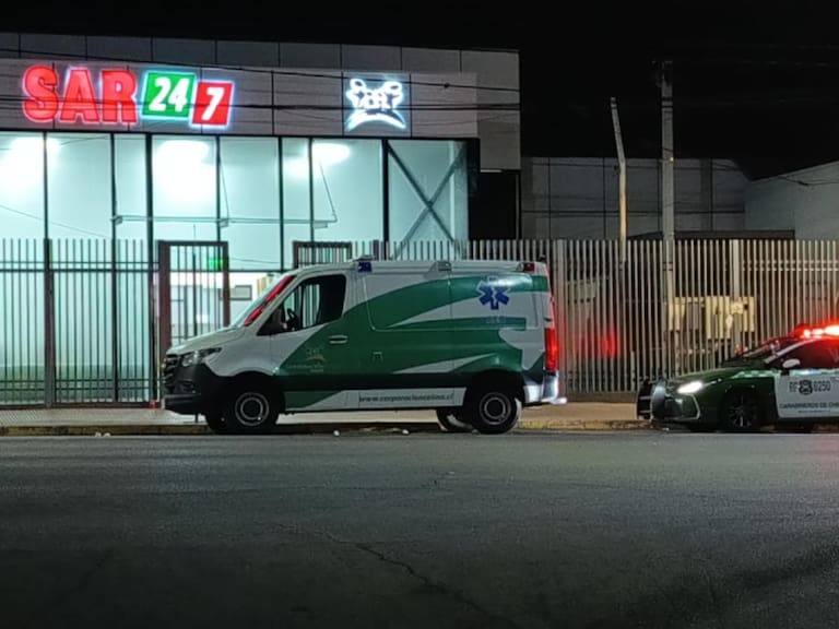 Vecino muere apuñalado en Colina tras violenta disputa por ruidos molestos