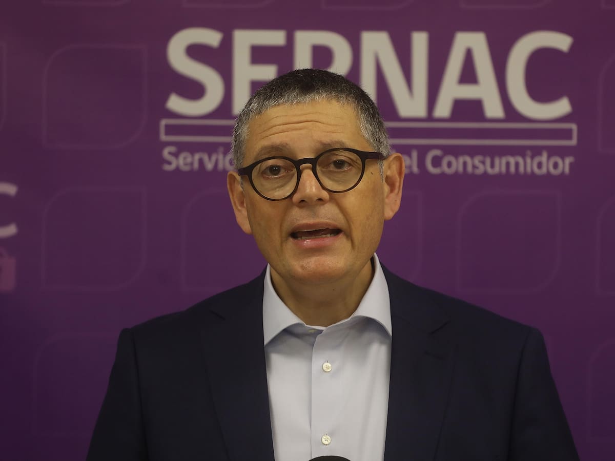 Por sumario ligado a denuncia por Ley Karin: suspenden preventivamente al director nacional del Sernac