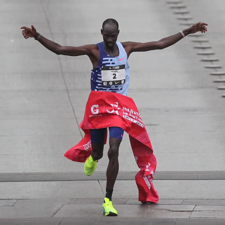 Atletas de Kenia se quedan con el primer lugar del Maratón de Santiago