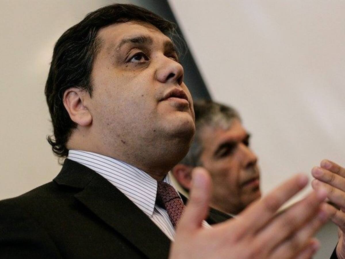 Economista David Bravo afirmó que el empleo cayó un 21% en los últimos 12 meses