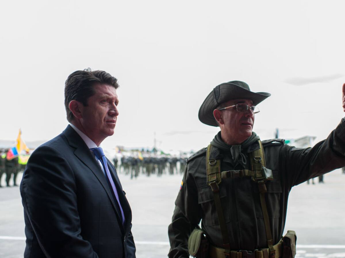 Congreso de Colombia cita al ministro de defensa por la muerte de civiles en operativo militar