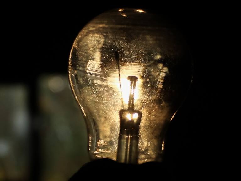 Proyecto de estabilización de cuentas de la luz fue despachado al Senado