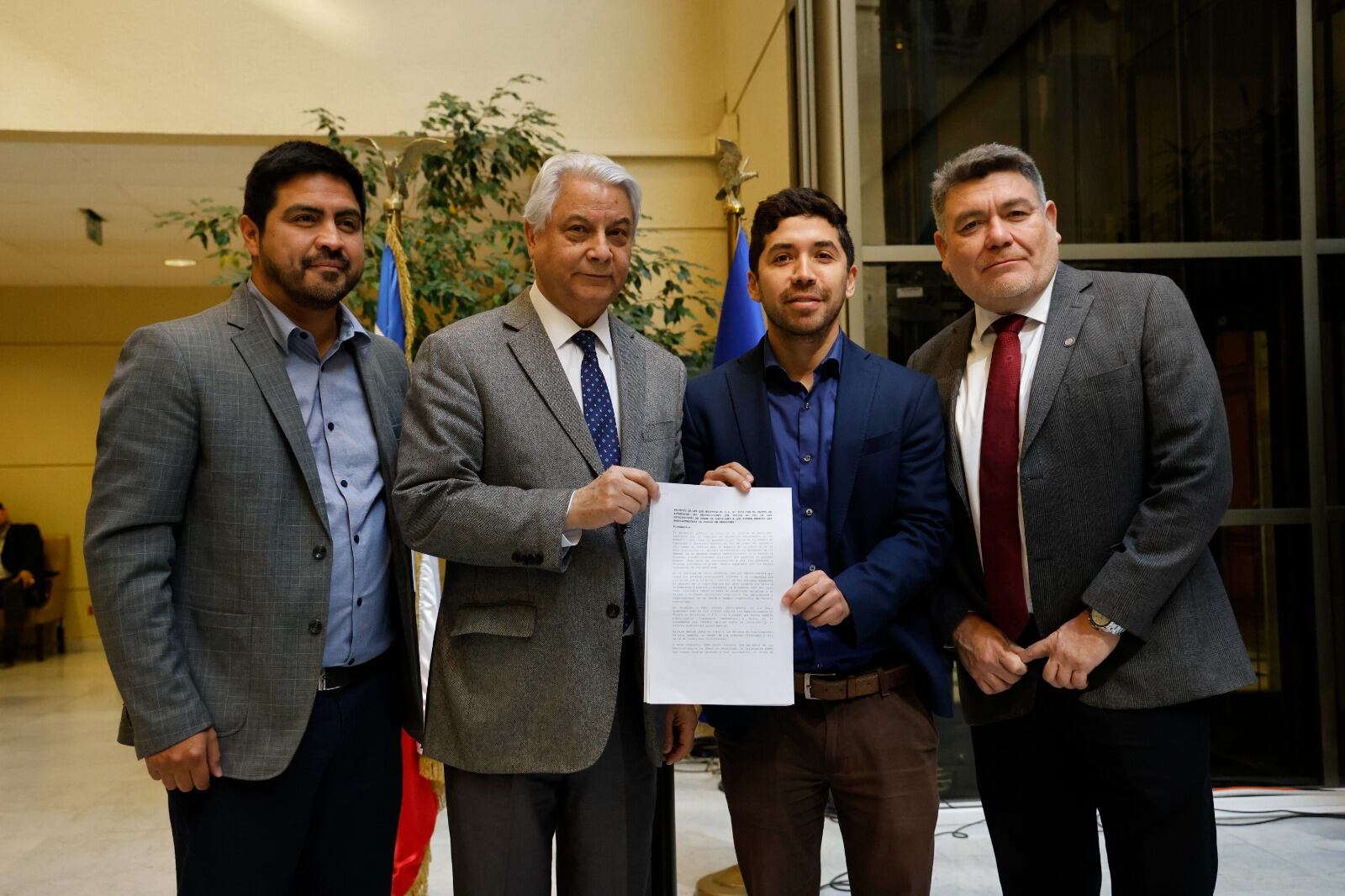 “Es un engaño lo que están haciendo”: ingresan proyecto de ley que regula campañas publicitarias de las AFP