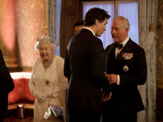 Justin Trudeau reunido con la realeza británica