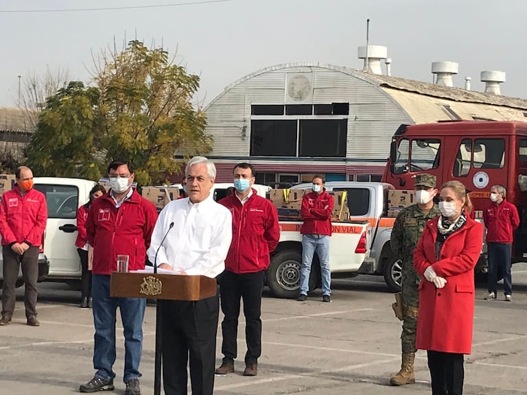 Presidente Piñera y entrega de cajas
