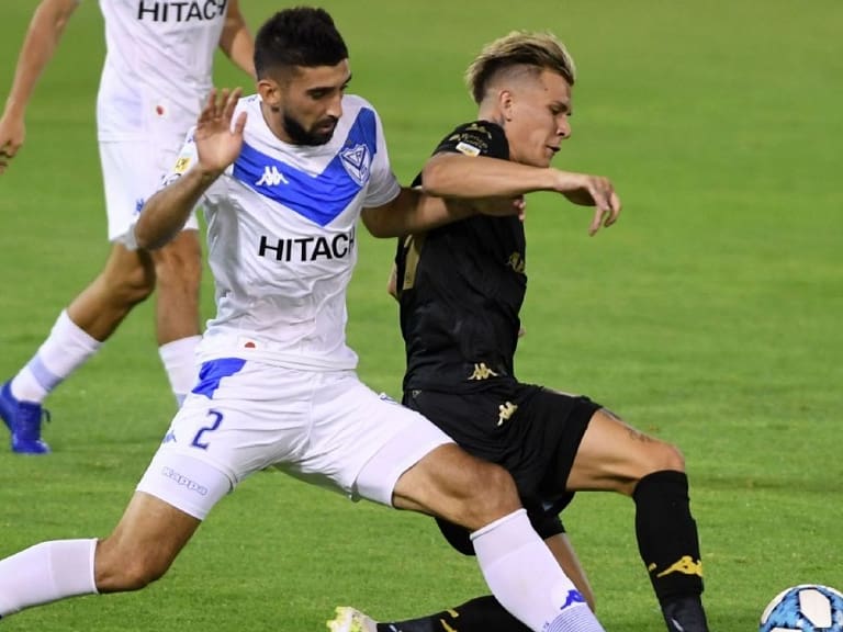 Colo Colo se sigue ilusionando en contratar a Emiliano Amor de Vélez Sarsfield