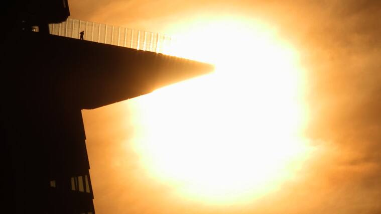 La presencia del sol en el atardecer en Nueva Jersey