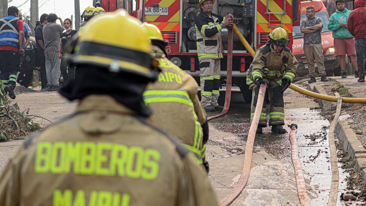 Incendio en sede vecinal de Maipú movilizó a Bomberos y Carabineros: investigan si hubo intencionalidad