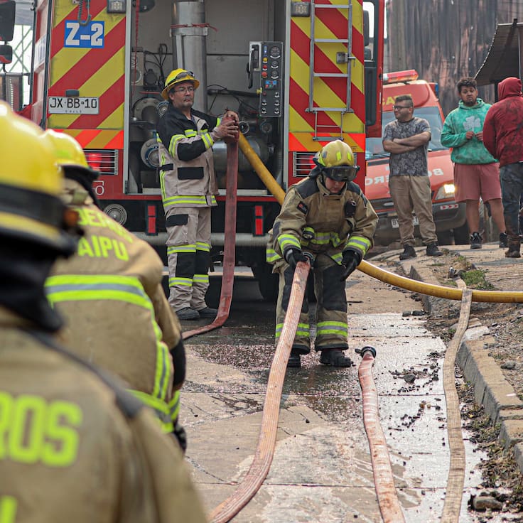 Declaran Alerta Roja en San Nicolás por incendio forestal: ha afectado al menos 10 hectáreas
