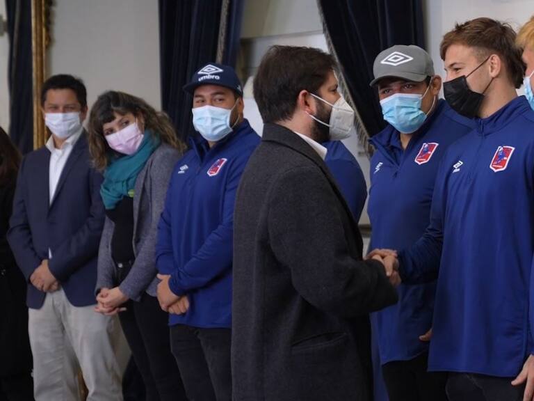 Presidente Boric recibe a los Cóndores tras su clasificación al Mundial de Rugby: "Nos damos cuenta de lo transversal del logro"