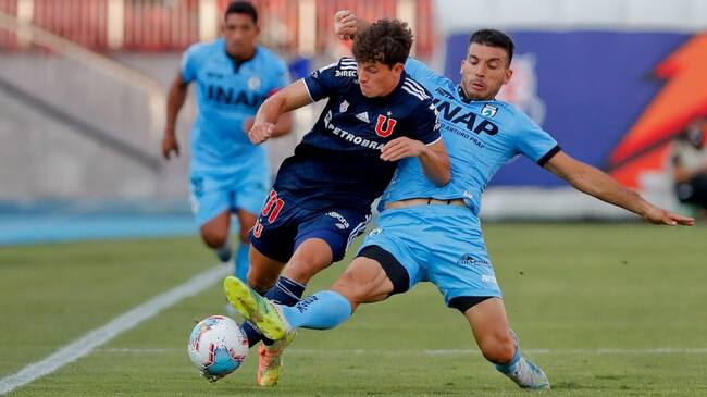 24 de Enero del 2021/SANTIAGOSimón Contreras(i) ,durante el partido valido por la Vigésimo Tercera fecha del Campeonato Nacional AFP PlanVital 2020, entre Universidad de Chile vs Deportes Iquique, disputado en el Estadio Nacional.
FOTO:FRANCISCO LONGA/AGENCIAUNO