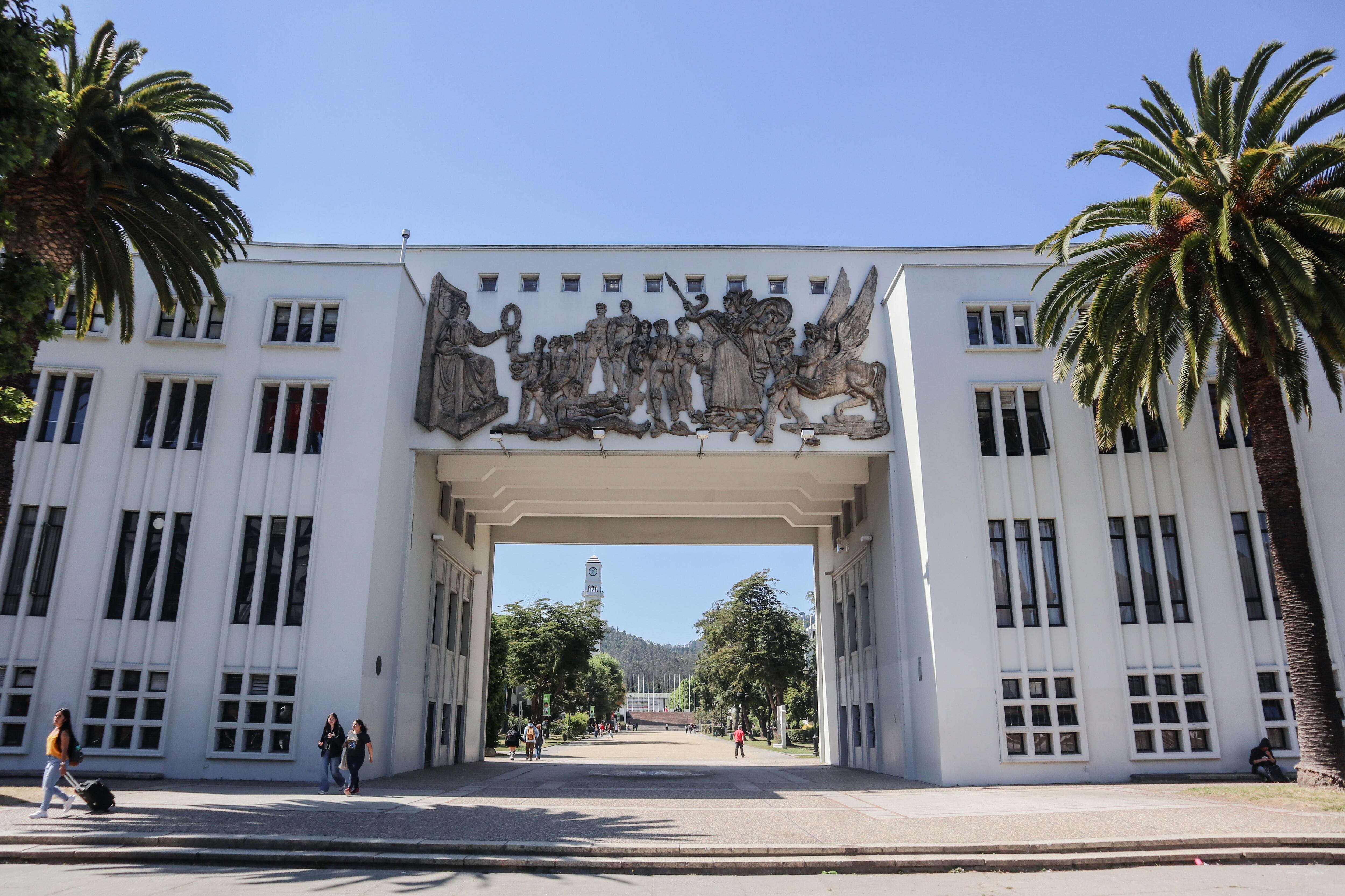 Joven de 22 años es baleado al interior de la Universidad de Concepción