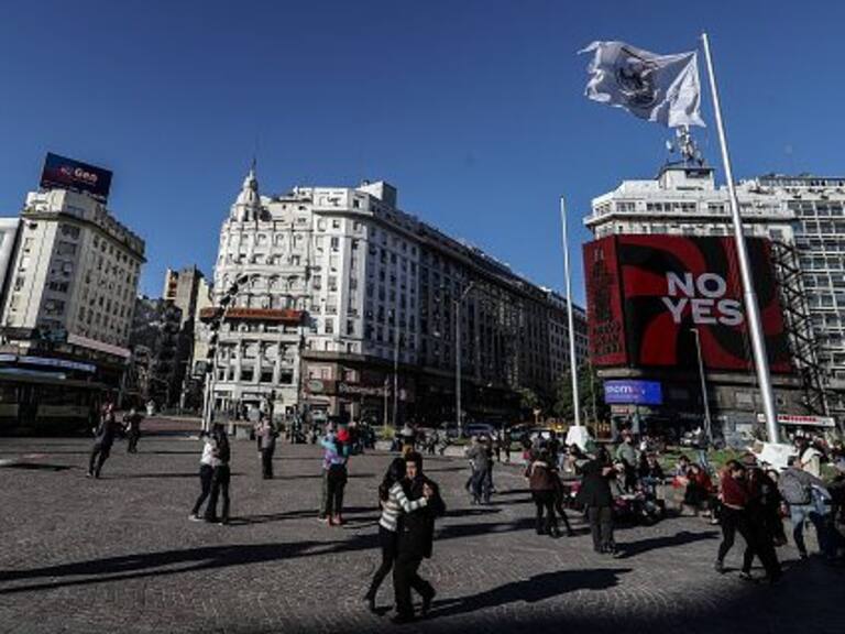 Argentina levantó la obligación de usar mascarilla al aire libre