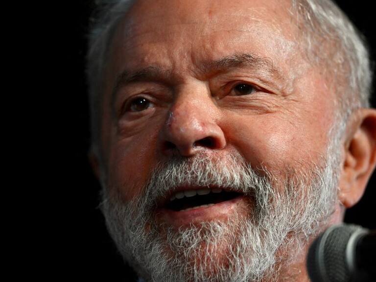 El mandatario electo de Brasil Luiz Inácio Lula Da Silva en un acto