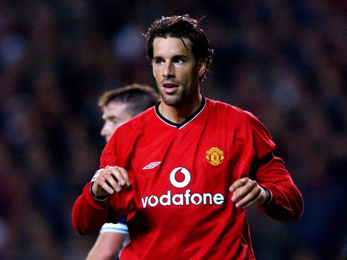 Visita de lujo: Ruud van Nistelrooy vio el triunfo de Chile en La Florida y asistirá a un partido de la Primera B