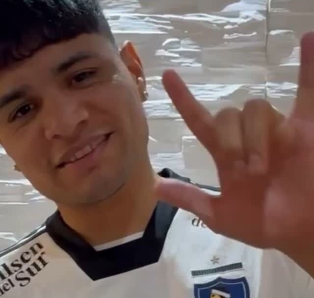 Claudio Aquino apareció por primera vez con la camiseta de Colo Colo | Captura de pantalla