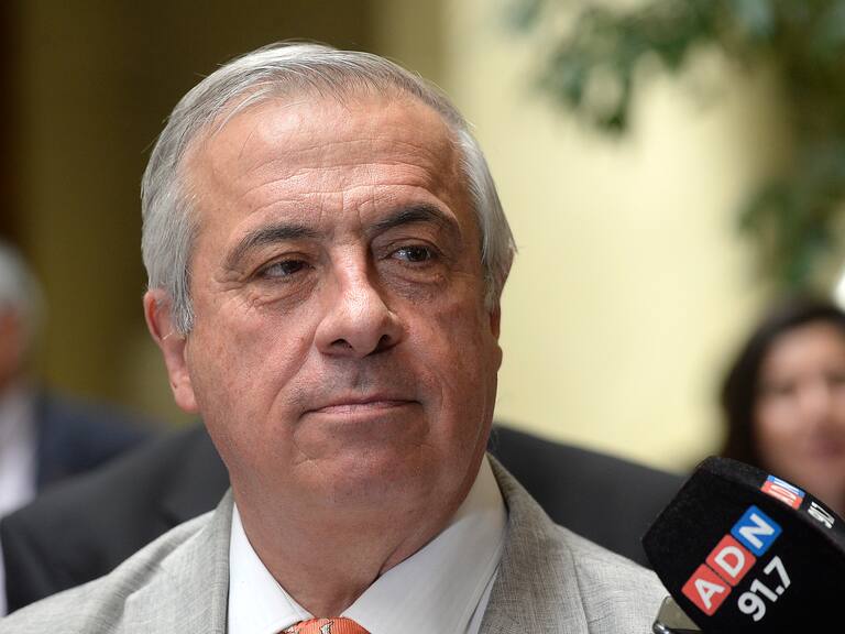 09 DE MARZO DE 2020/VALPARAISOEl ministro Jaime Mañalich se refriere al Coronavirus en los pasillos de la cámara de diputados .
FOTO: PABLO OVALLE ISASMENDI/AGENCIAUNO