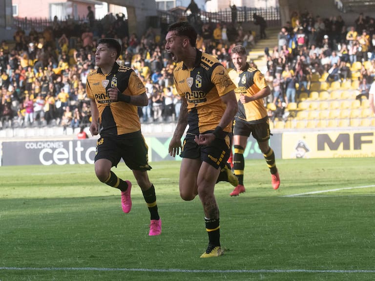 Coquimbo Unido gana confianza para su debut en Libertadores y complica aún más a Cobresal en la Liga de Primera