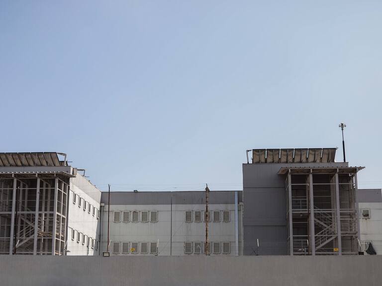 Reos relizan intento de motín en cárcel de San Miguel tras muerte de interna