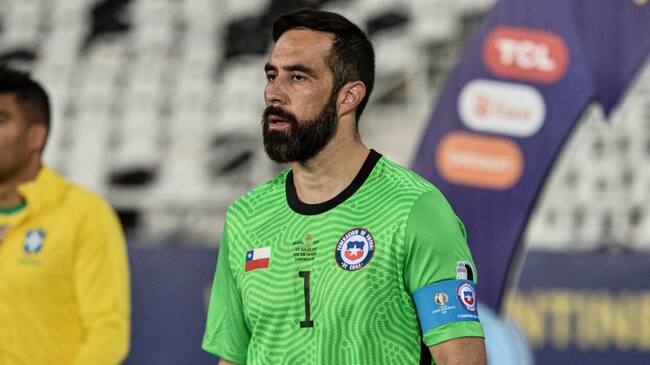 Claudio Bravo tiene a su favorito: así voto el chileno en la categoría Mejor Arquero de los Premios The Best