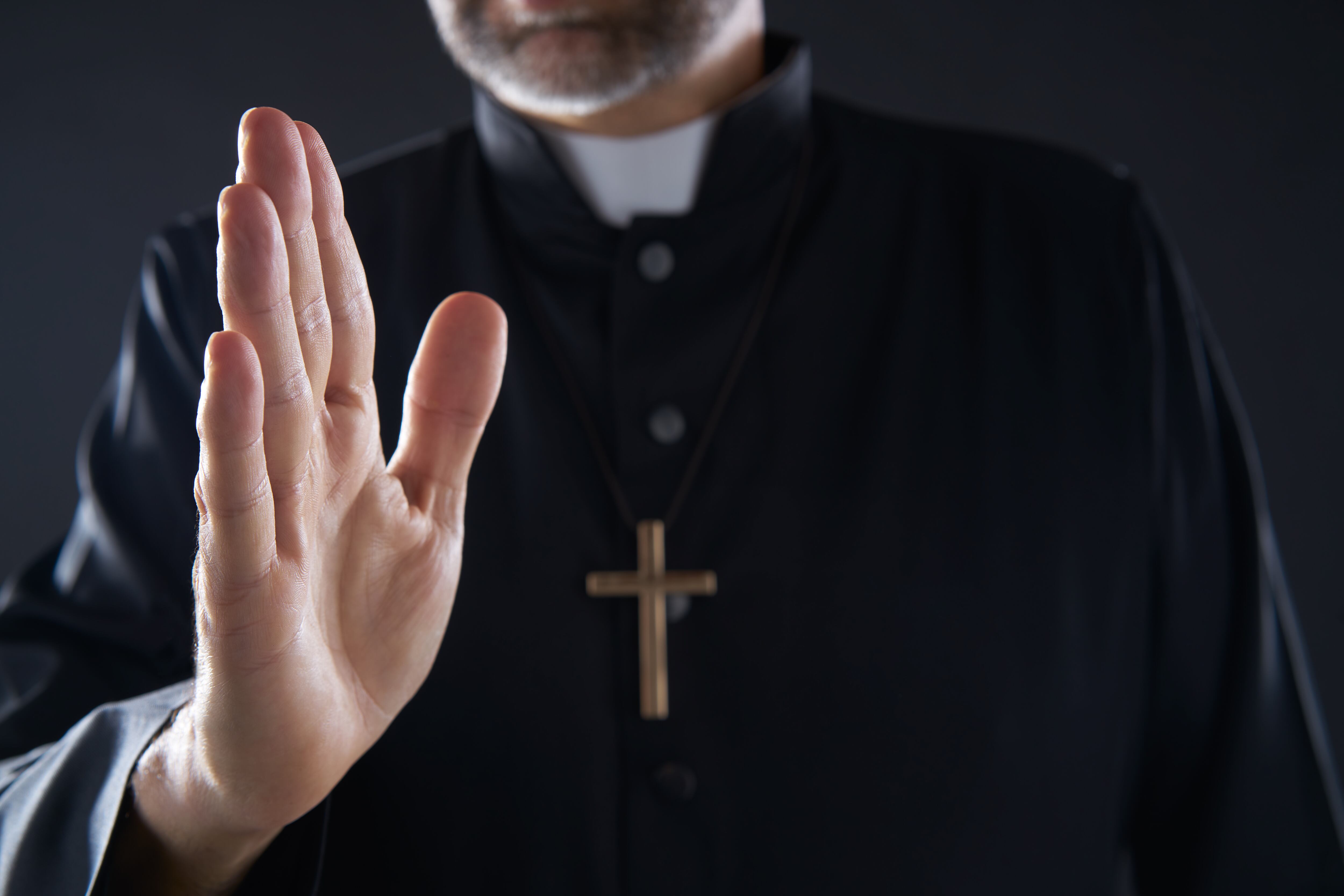 Sacerdote católico