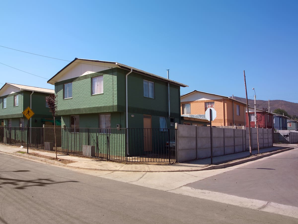 Nuevo beneficio del Minvu para jefas de hogar: cómo obtener hasta $1,6 millones para mejorar una vivienda en Chile
